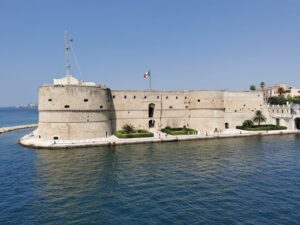 Taranto, Castello Aragonese